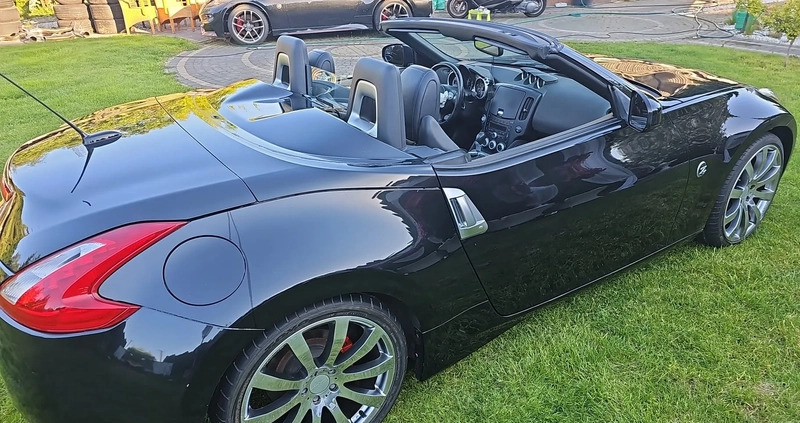 Nissan 370 Z cena 40900 przebieg: 101700, rok produkcji 2010 z Mosina małe 79